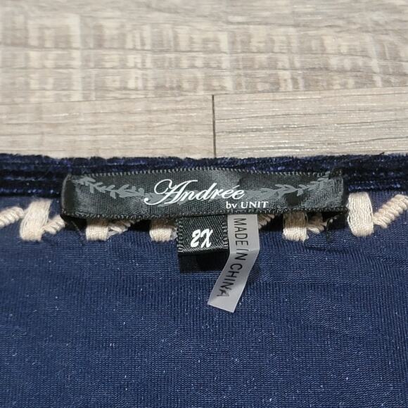 Andree by UNIT Embroidered Plus Size 2X Blue Velvet Wide Sleeve Tunic Top Boho - Picture 3 of 7